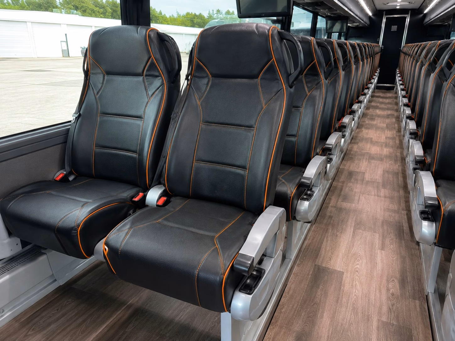 game day shuttle buses to honda center in anaheim from costa mesa