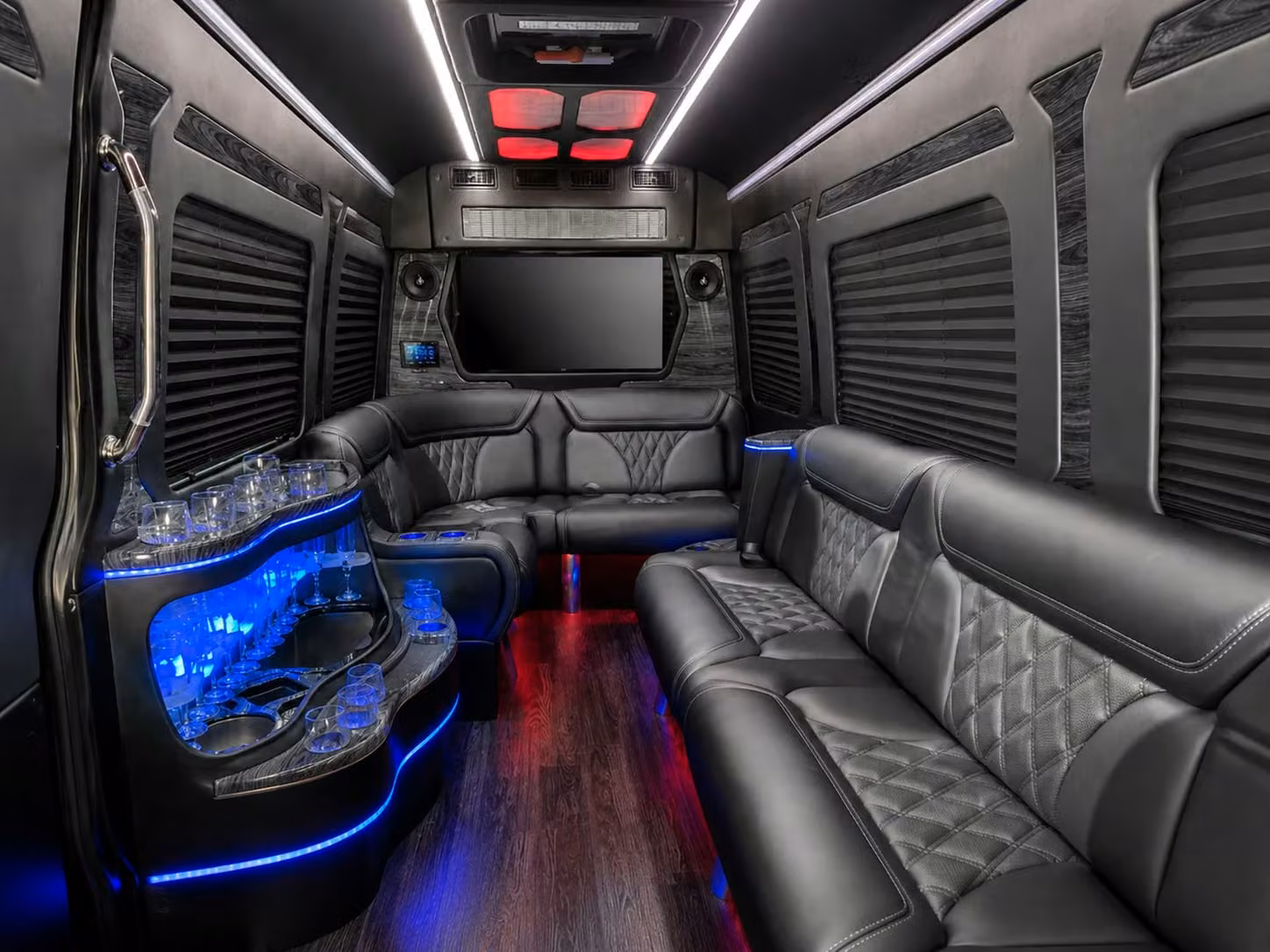 it s never been easier to book airport transfers for government and military personnel in costa mesa
