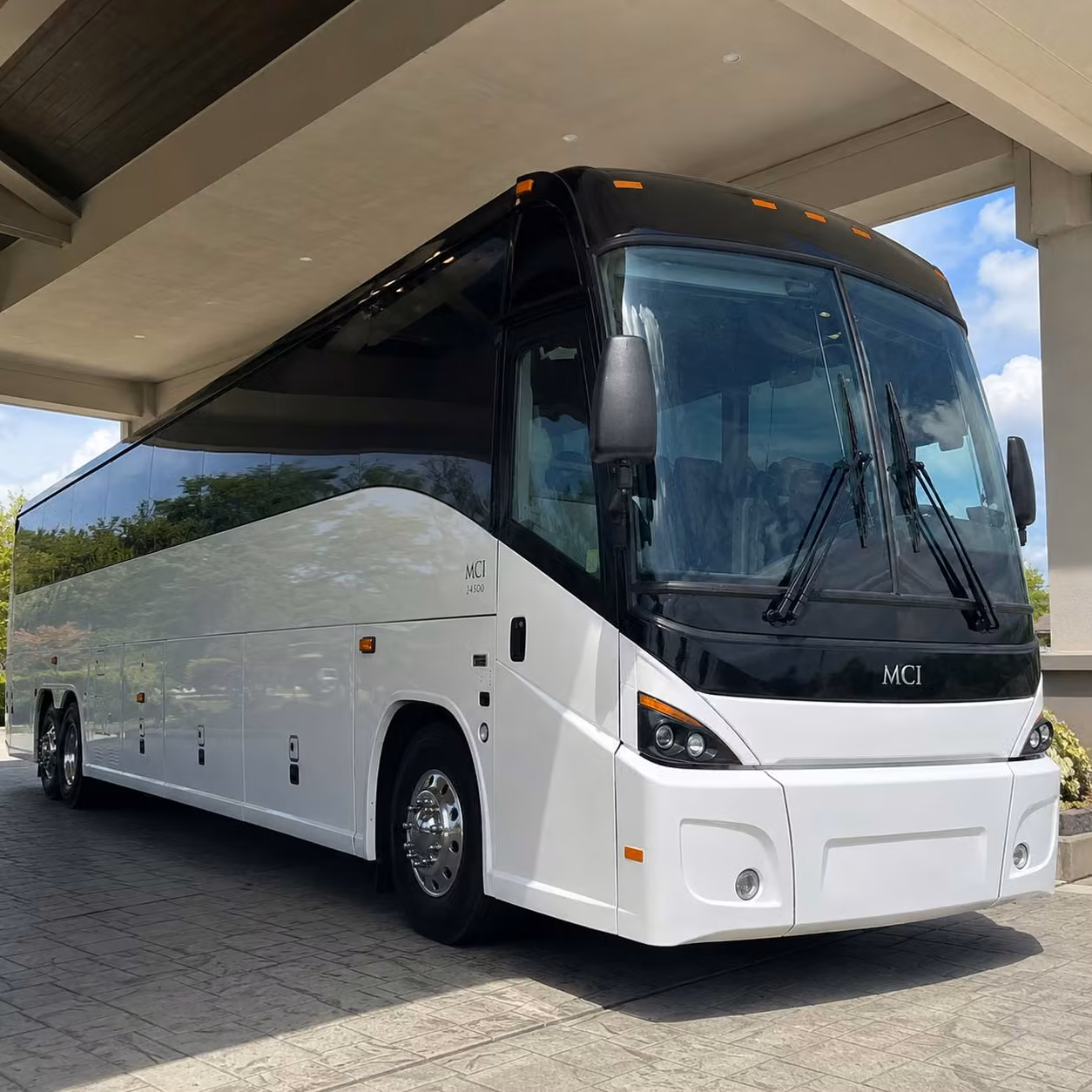 recurring employee commuter shuttle routes across orange county